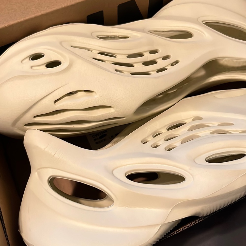 YEY Foam Runner’s